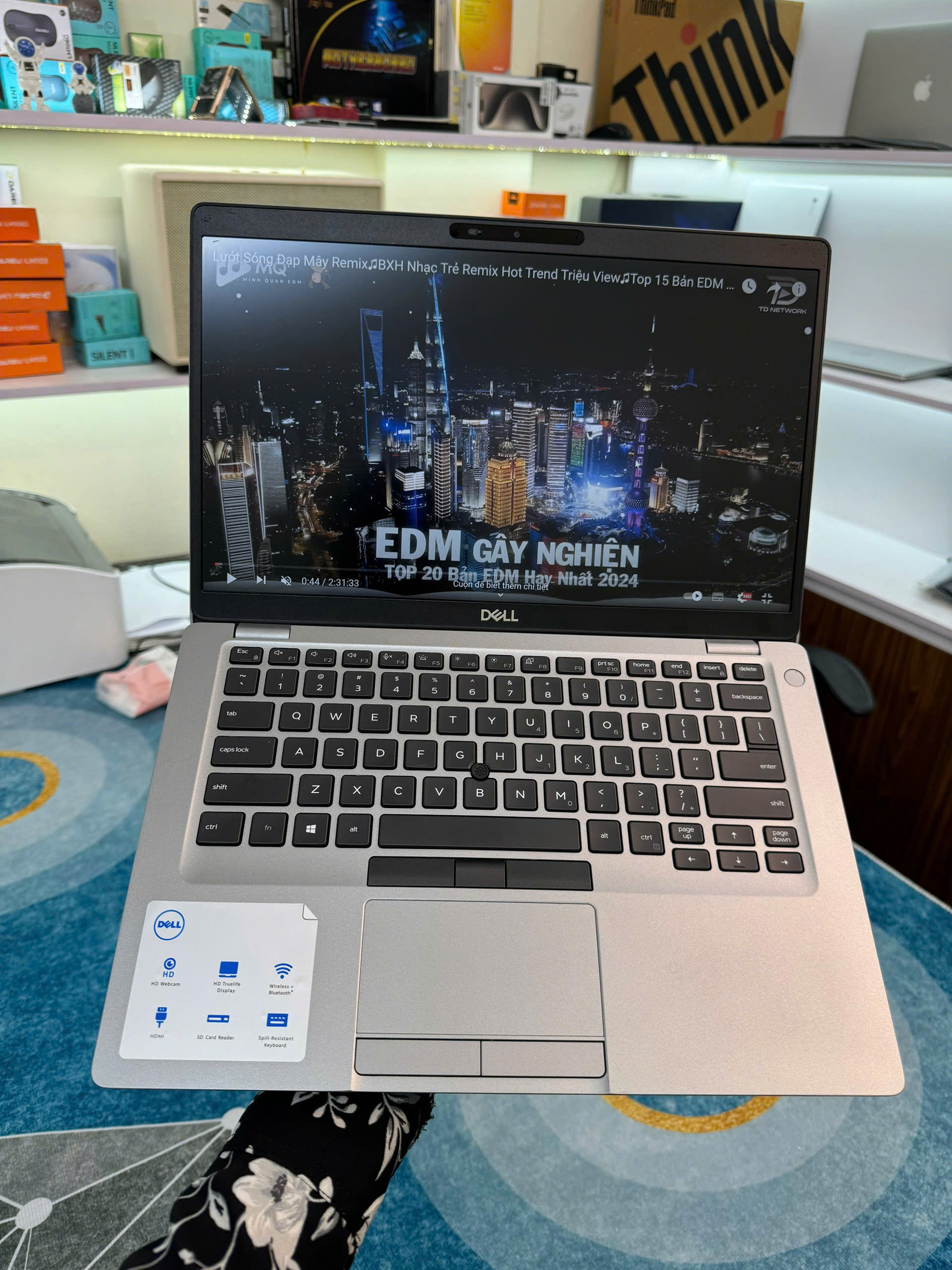 z6313053588450_738139ef0de33a62115a891a27c4fbe4