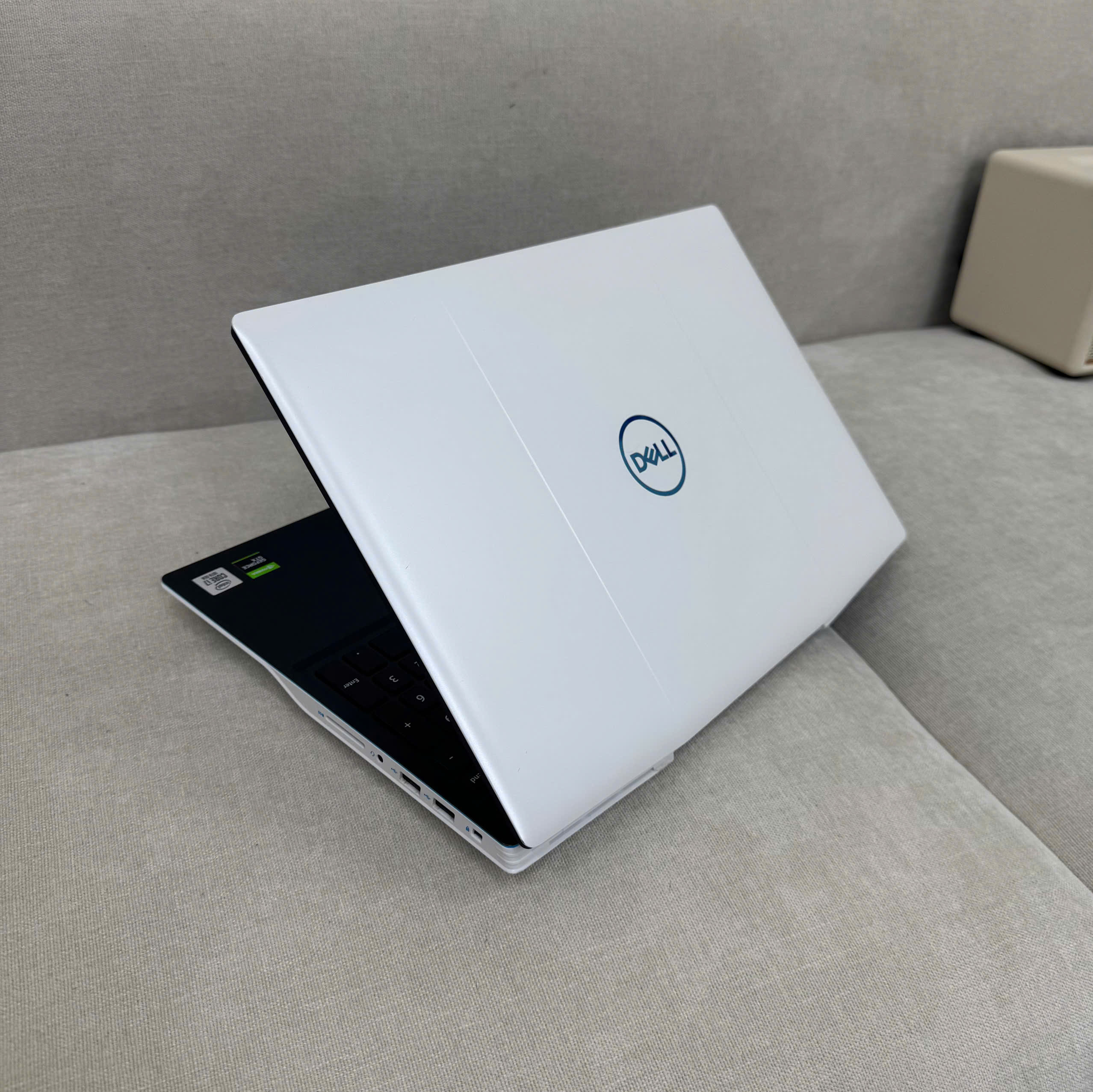 z6746022631926_6349ed345788c01e4621853a341b64db