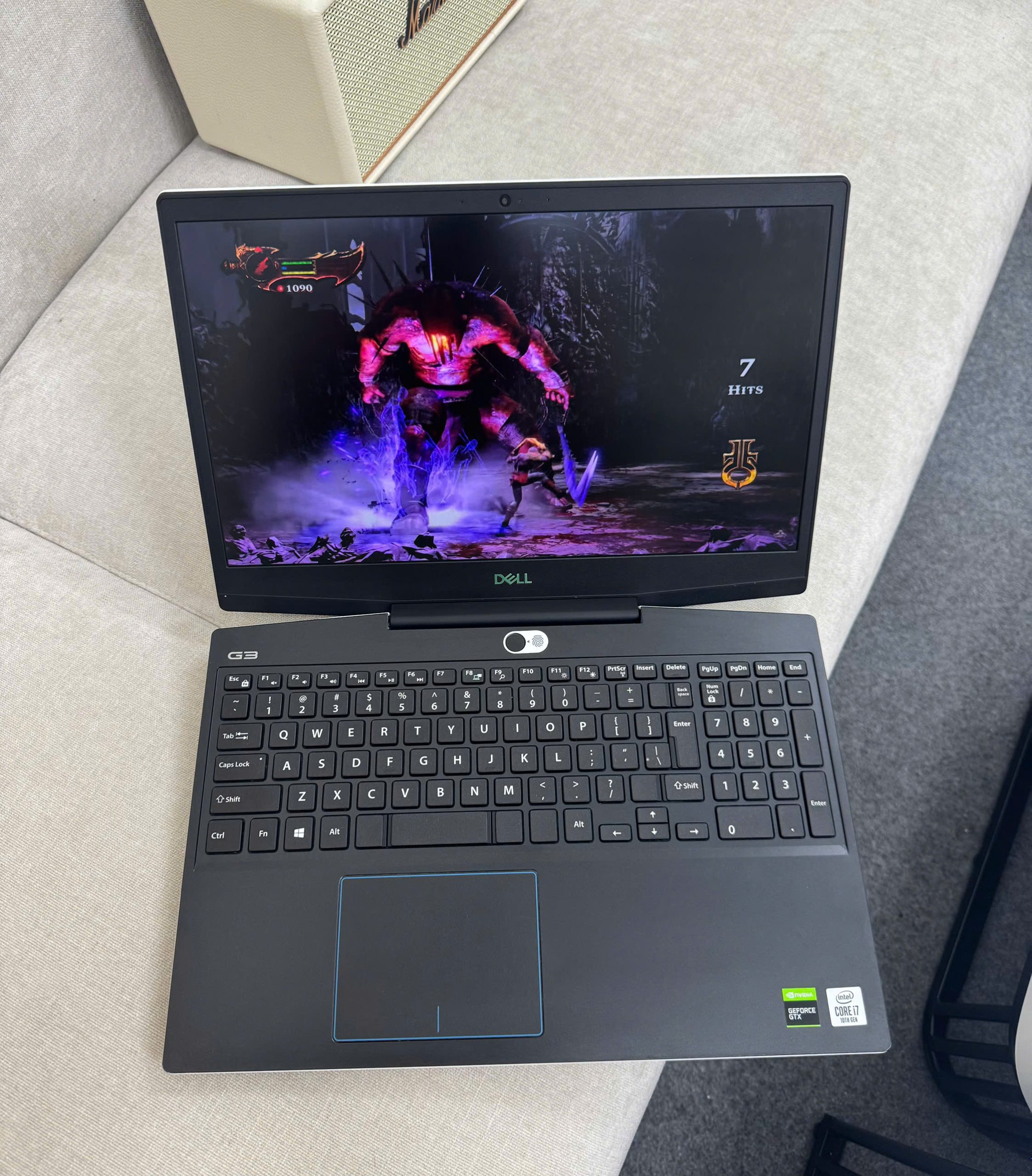 z6746022632678_e22cb73790ee85d6d6d68d1c129f94e3