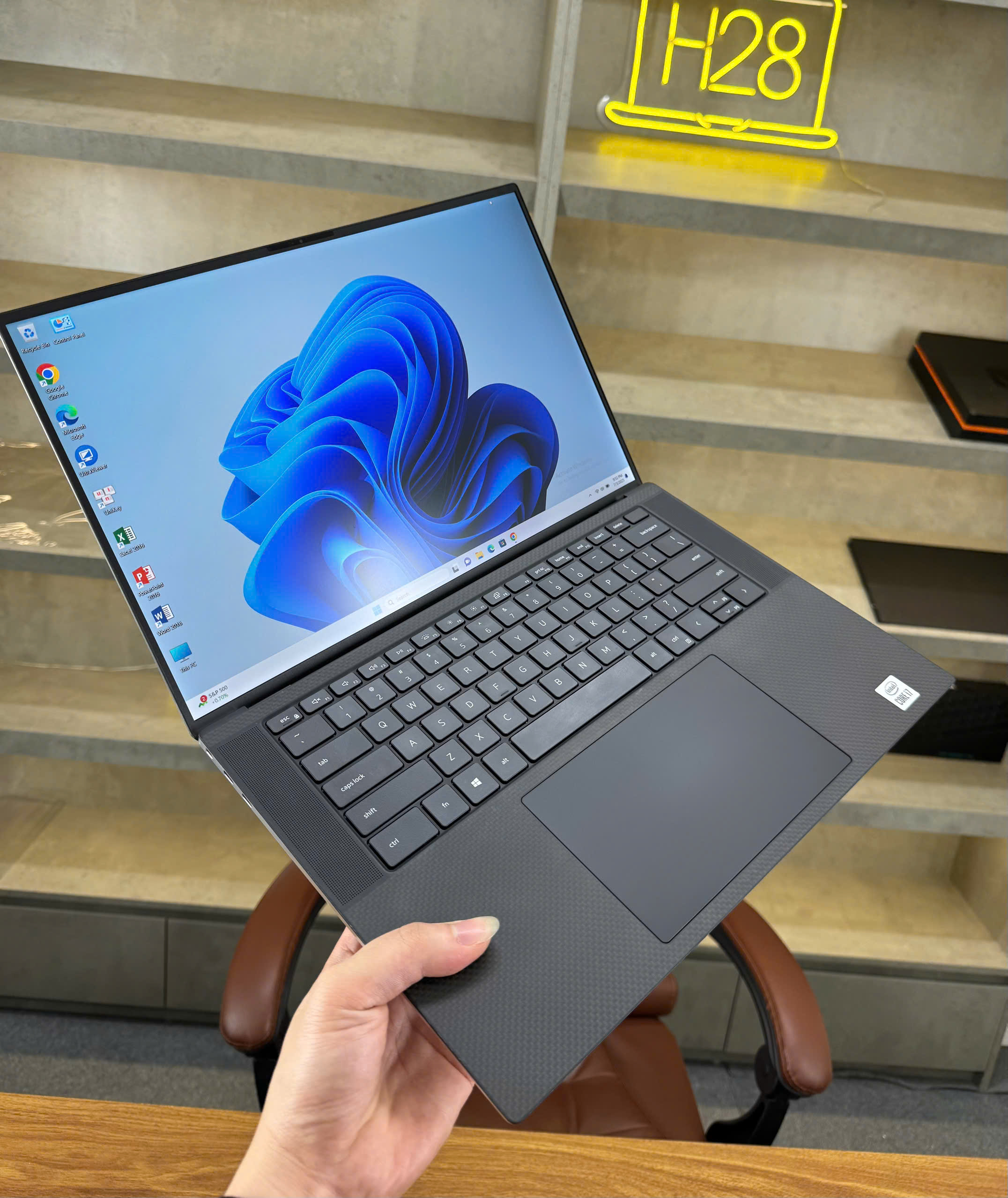 z6769304602123_e94259b1cd8b1816b66943deff8a2678